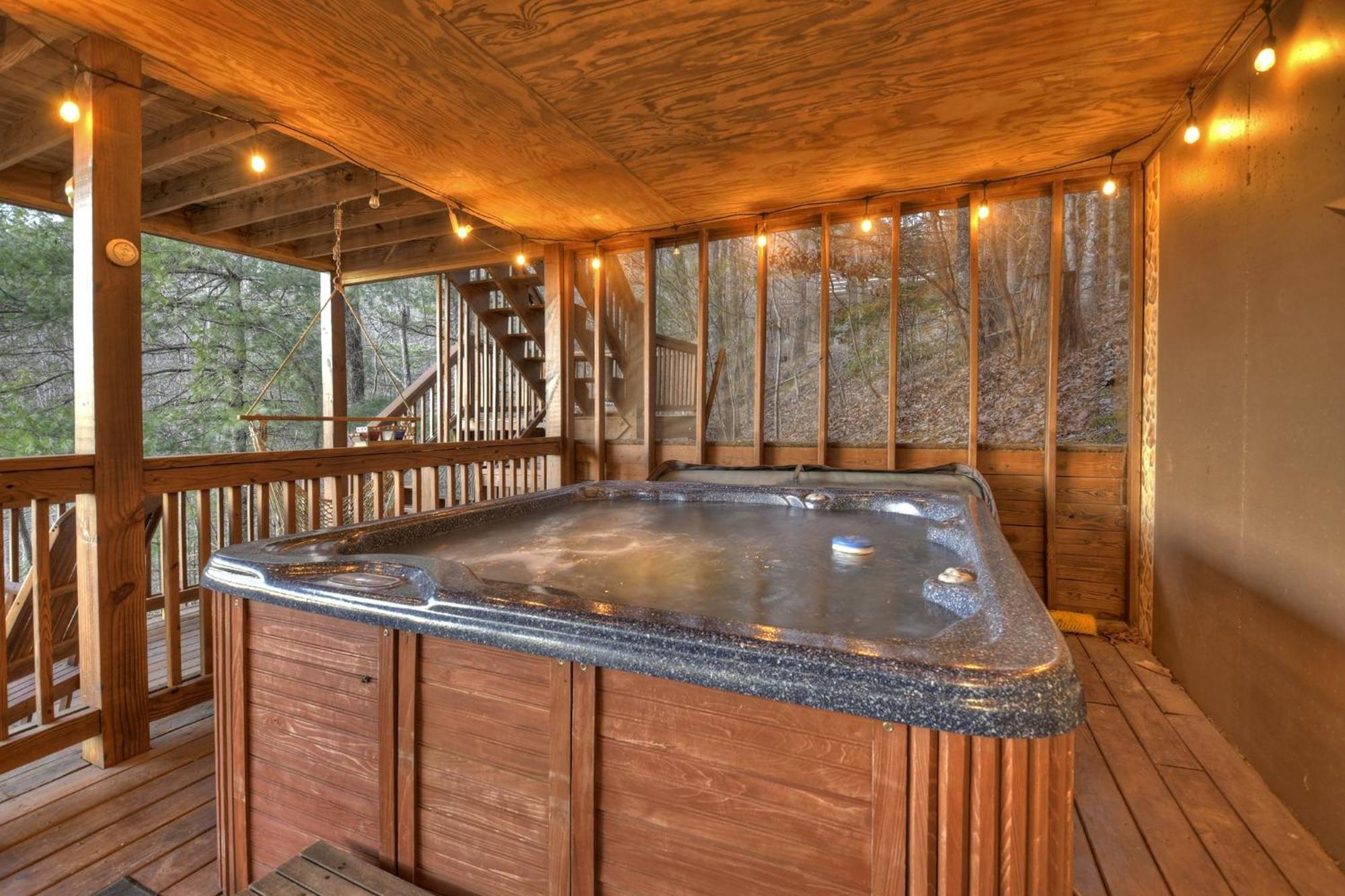 Villa Talking Leaves Hot Tub Firepit And Comfy King Beds à Ellijay Extérieur photo