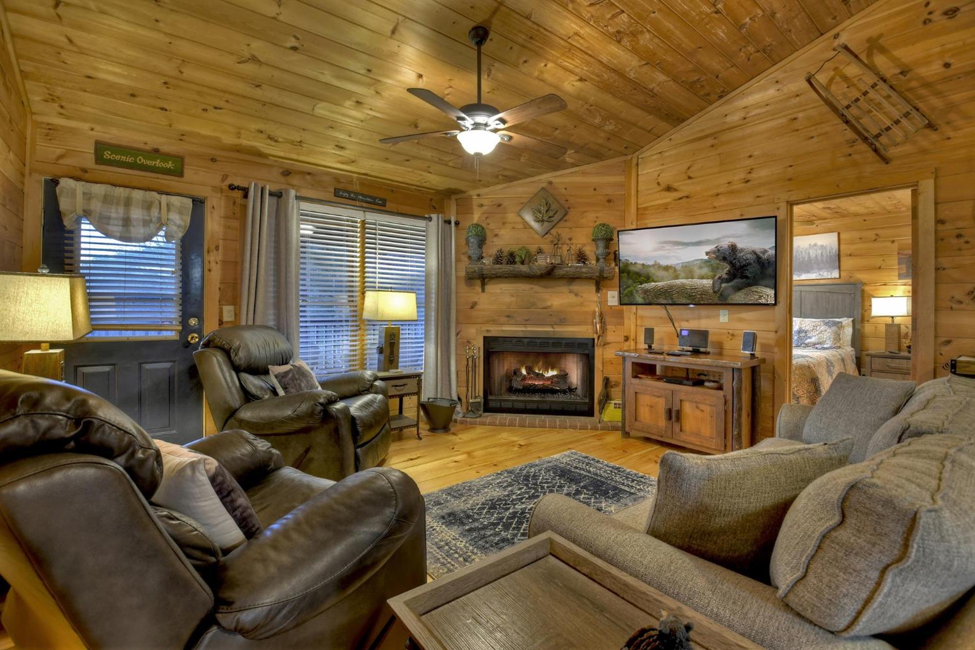 Villa Talking Leaves Hot Tub Firepit And Comfy King Beds à Ellijay Extérieur photo