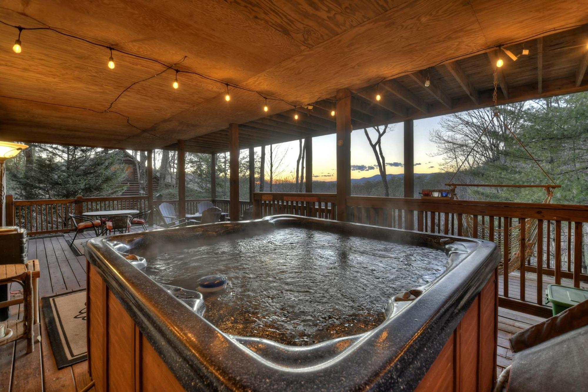 Villa Talking Leaves Hot Tub Firepit And Comfy King Beds à Ellijay Extérieur photo